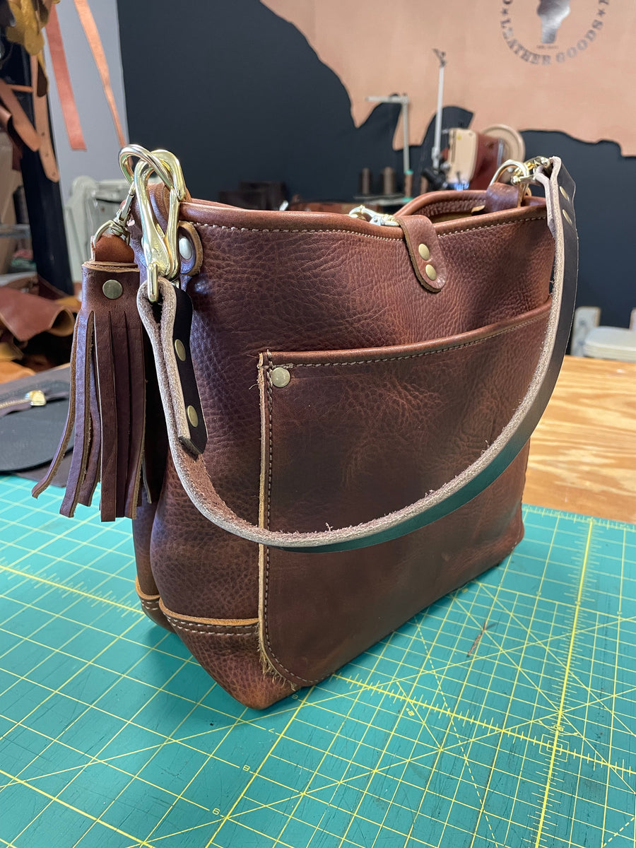 Outer Stitch Bucket Tote
